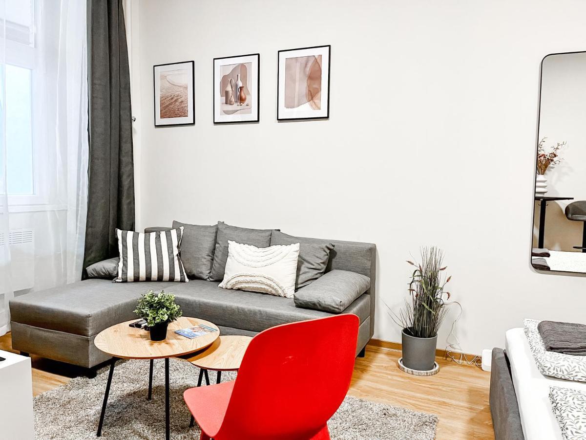T32 Central Modern Suites Budapest Luaran gambar